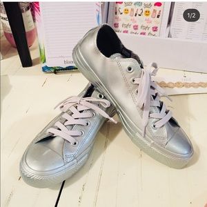 Converse size 8.5